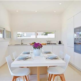 3 bedroom villa with pool & sea views, Alcamo Marina, sleeps 6-7